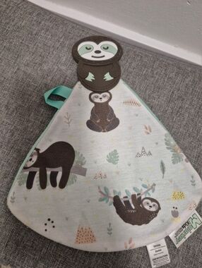 *5 Items for $25 Baby Items* Malarkey Kids Munch-It Blanket in the Snuggly Sloth